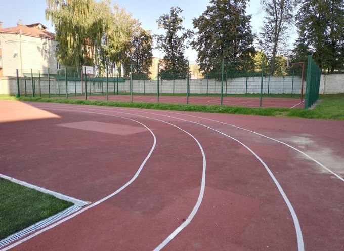 photo 5357460171611307864 y